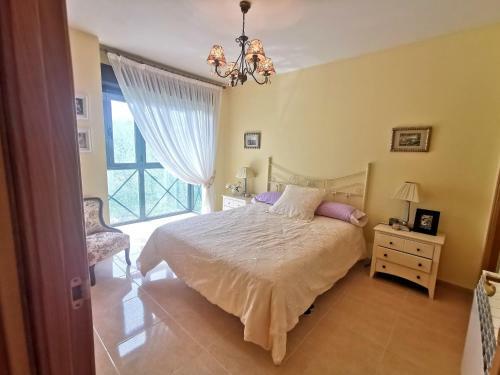 Apartamento de 3 Dormitorios Con Piscina Riaza