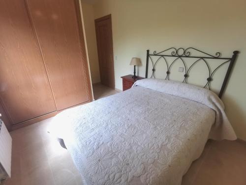 Apartamento de 3 Dormitorios Con Piscina Riaza