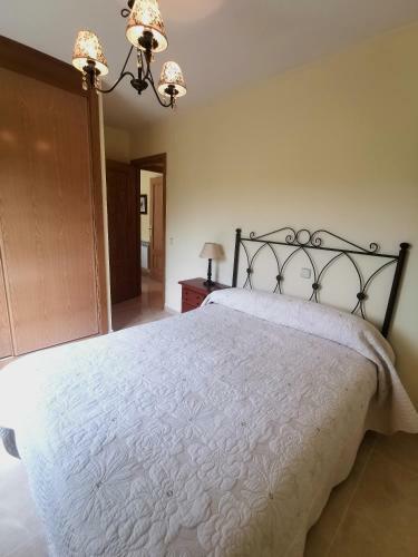 Apartamento de 3 Dormitorios Con Piscina Riaza
