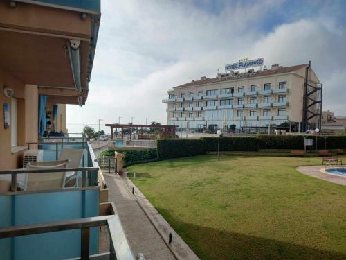 Apartamento Primera Linea de Playa Con Piscina