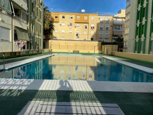 Apartamento Amplio Piso En Centro de Torre Del Mar