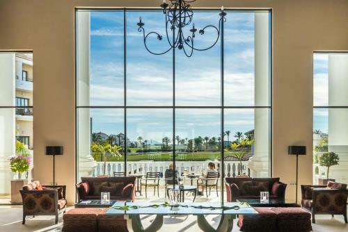 Penthouse Apartment With Pool Views - Ao232lt