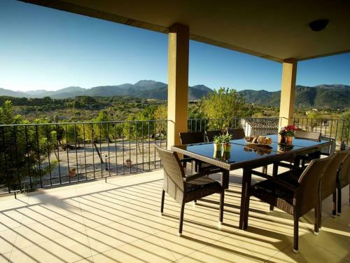 Spacious Mansion In Campanet With Private Pool