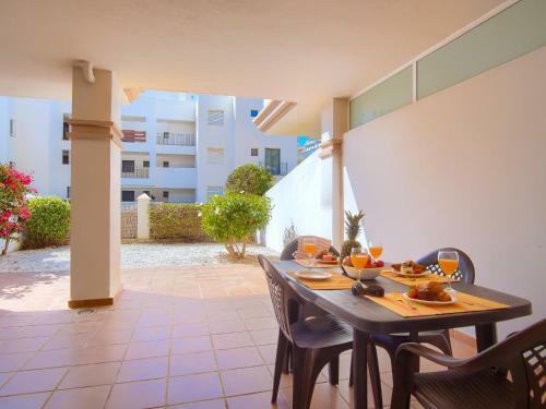 Apartamento Oasis La Cala, Beautiful Terrace ,pools, Parking