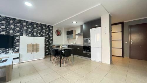 Moderno Apartamento En Residencial Con Piscina