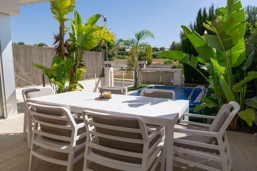 Stunning New Build 3 Bed Villa With Private Pool