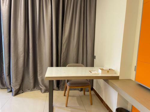 Season Inn Hotel_al Hail