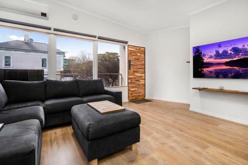 Apartamento Watt's Up Doc Sleeps 2 Modern Wifi Parking