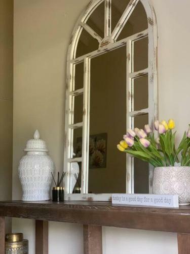 Inviting 3-bedroom Available In Drax Hall Manor