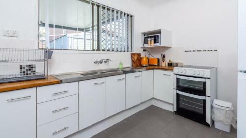 Dog Friendly Holiday House In Bongaree