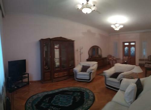 Villa Badamdar