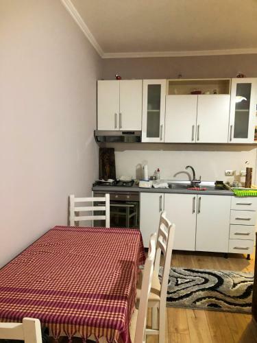 Apartament Me Qera Ne Zonen E Plazhit Durres