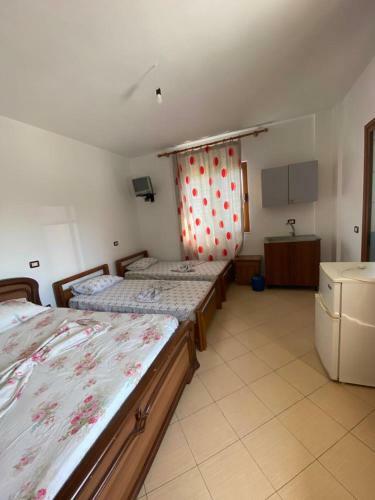 Hostal Guest House Begaj