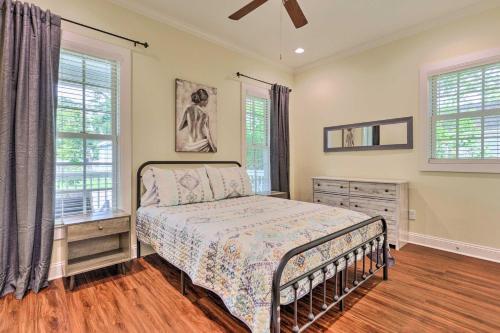 Lovely Mobile Retreat With Deck And Front Porch!