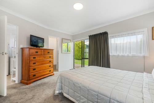 Pomare Cottage - Rotorua Holiday Home