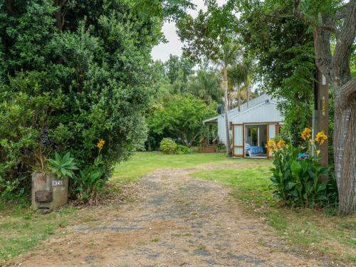 Matapouri Hideaway - Matapouri Holiday Home