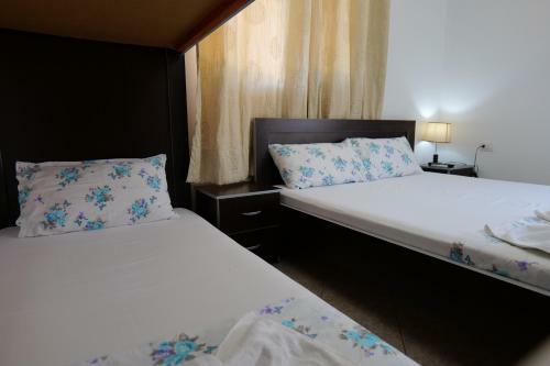 Bed & Breakfast Vila Panorama Piqeras