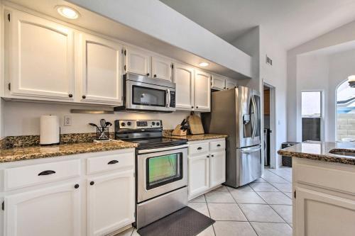Amazing Chandler Home With Putting Green And Pool