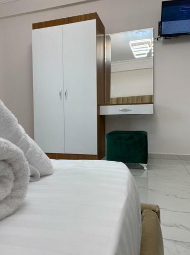 Hotel Golden Hill Ksamil