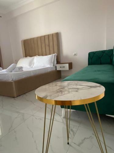 Hotel Golden Hill Ksamil
