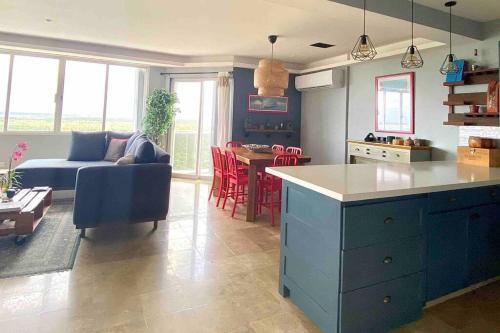 Socoa Apartment With Amazing Jungle View & Ocean Access
