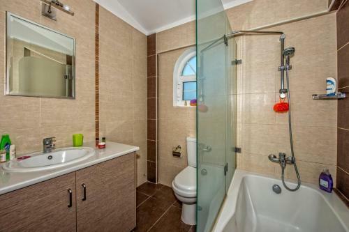 Villa Joanna Coral Bay By Villa Plus