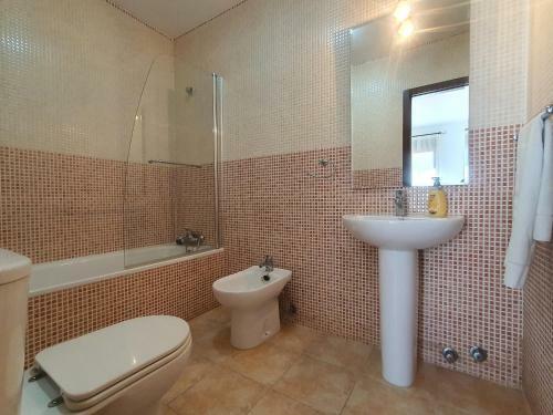 Apartamento Piscina Con Aire Acondicionado Y Parking