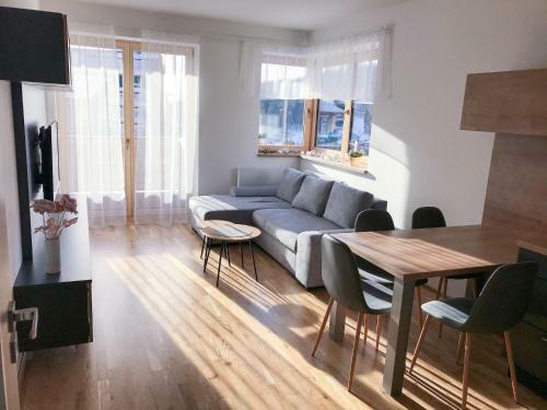 Apartment Slune?n� Louka