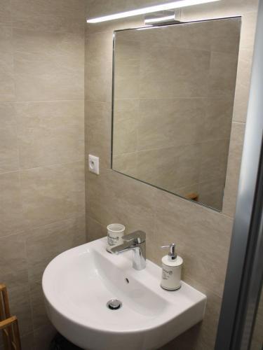 Apartment Slune?n� Louka