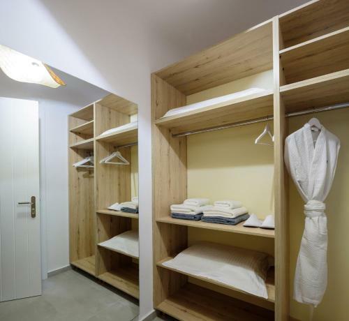 Bed & Breakfast Acro Blue Luxury Villas