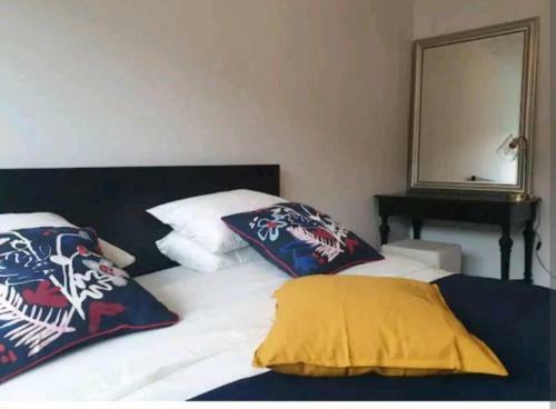 Apartamento Beautiful Two Bedrooms City Center