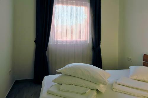 Hotel Aura Lux With Swimming Pool