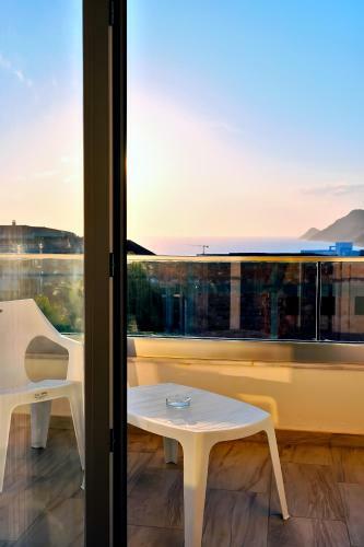 Hotel Aura Lux With Swimming Pool
