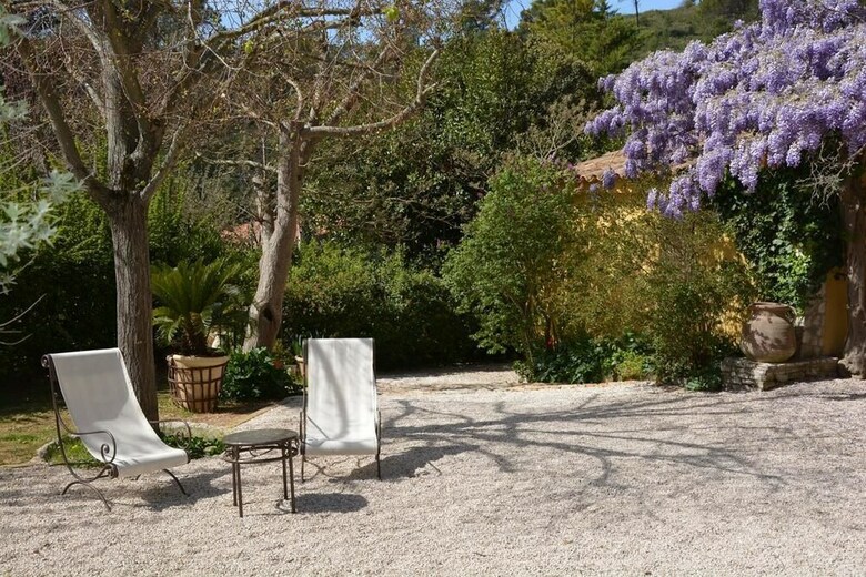 Bed & Breakfast Le Mas Des Aludes