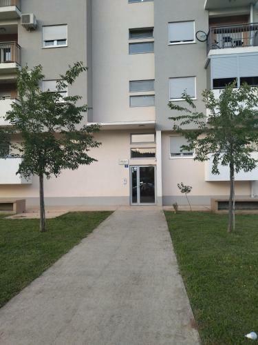 Amazing River View Apartment Podgorica