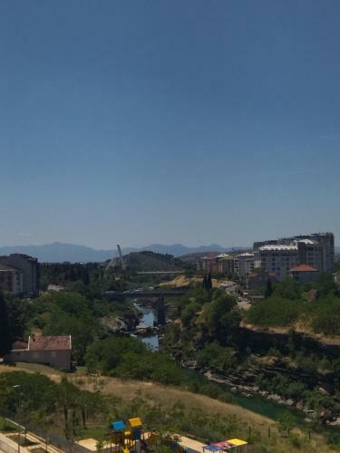 Amazing River View Apartment Podgorica