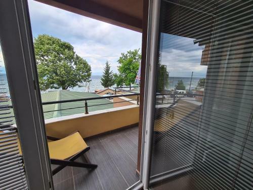 Hostal Restaurant & Apartments Lipa
