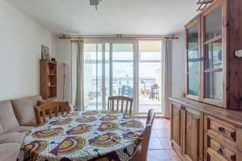 Sea View Apartment In St Paul's Bay