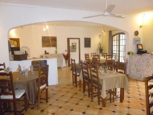 Posada Auberge De La Table Ronde
