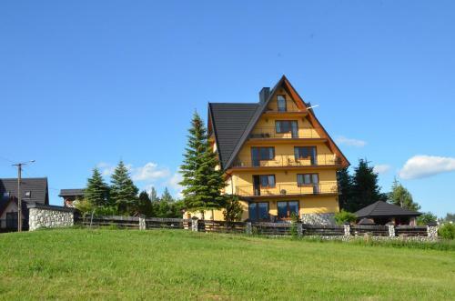 Hostal Pensjonat ?leboda Wynajem Pokoi Ewa Sato?a