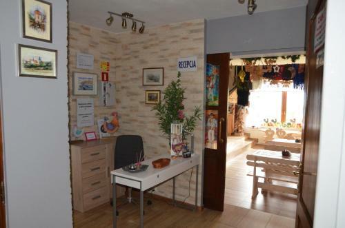 Hostal Pensjonat ?leboda Wynajem Pokoi Ewa Sato?a