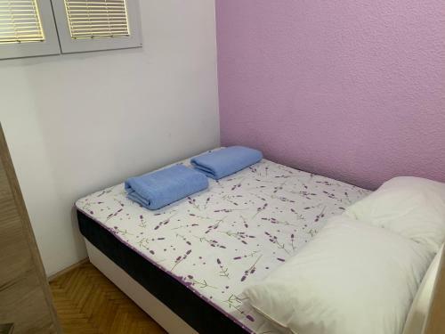 Hostal Vesna Apartments