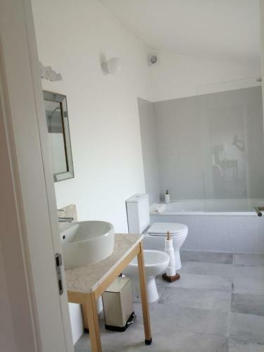 Hostal Adega Resid�ncias Art�sticas - Perto de Lisboa