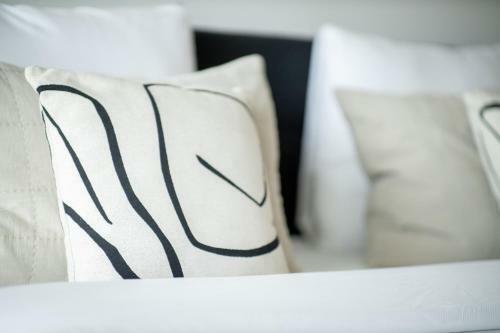 Sunset Boulevard, Luxurious Design Apartment, 6 Pers 3 Bedroom
