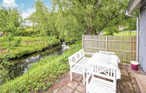 Nice Home In B�stad With Wifi And 2 Bedrooms