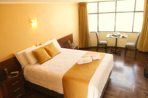 Hotel Juan de La Torre