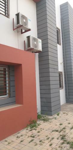 Apartamento Senegambia Residential Properties