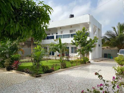 Hostal Queen Zee Garden Apartments