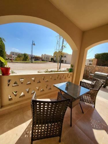 Chic Apartment In Makadi Heights