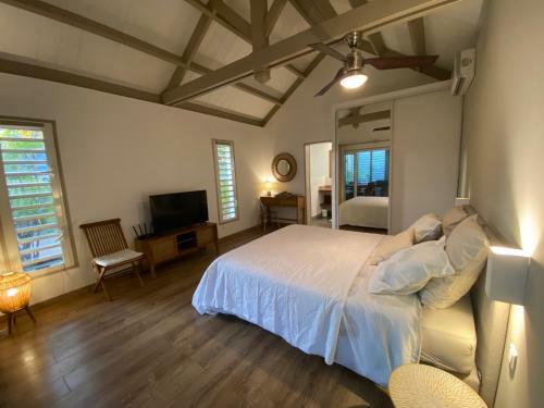 Bungalow "ipom�a" � 2 Pas de La Plage Et Lagon